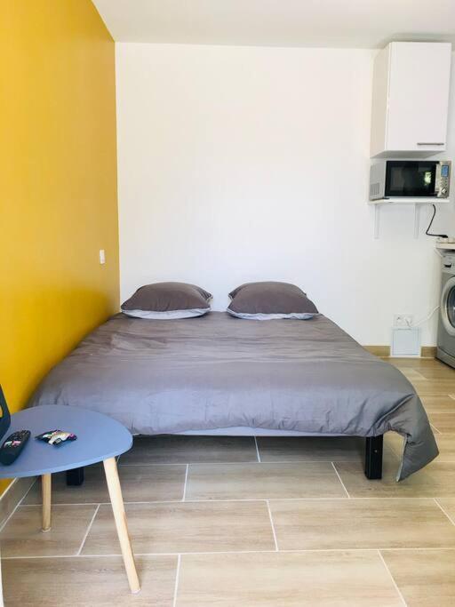 Bleu Lavande - Coquet Appartement Ambiance Village Istres Exterior foto